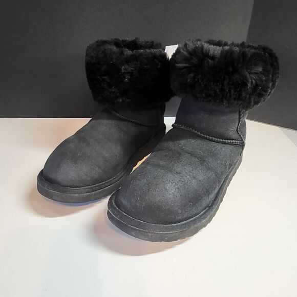 Ugg Dark Blue Short Boots - Picture 5 of 7